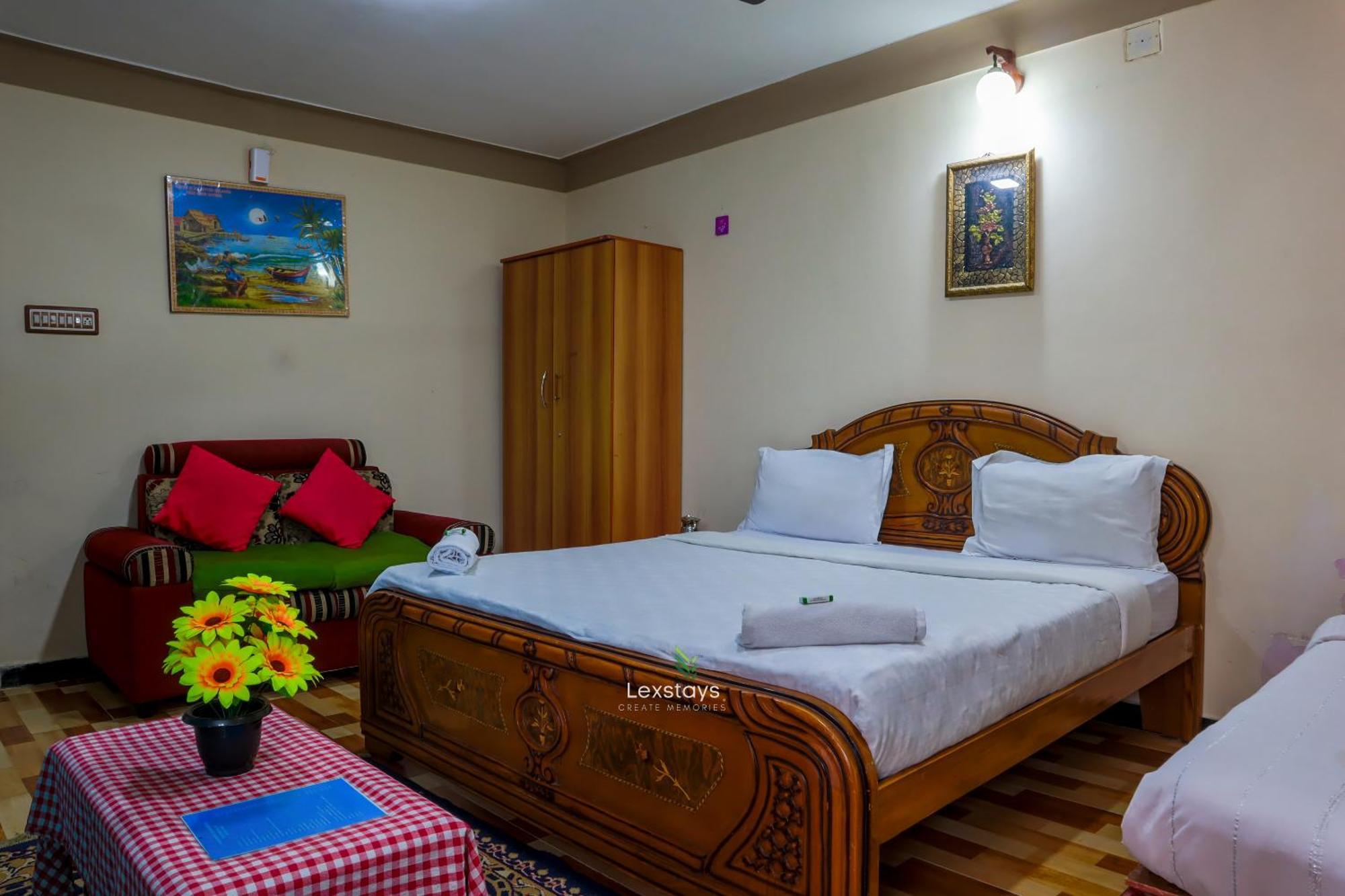 Vijaya Deepa Guest House By Lexstays Кунур Экстерьер фото